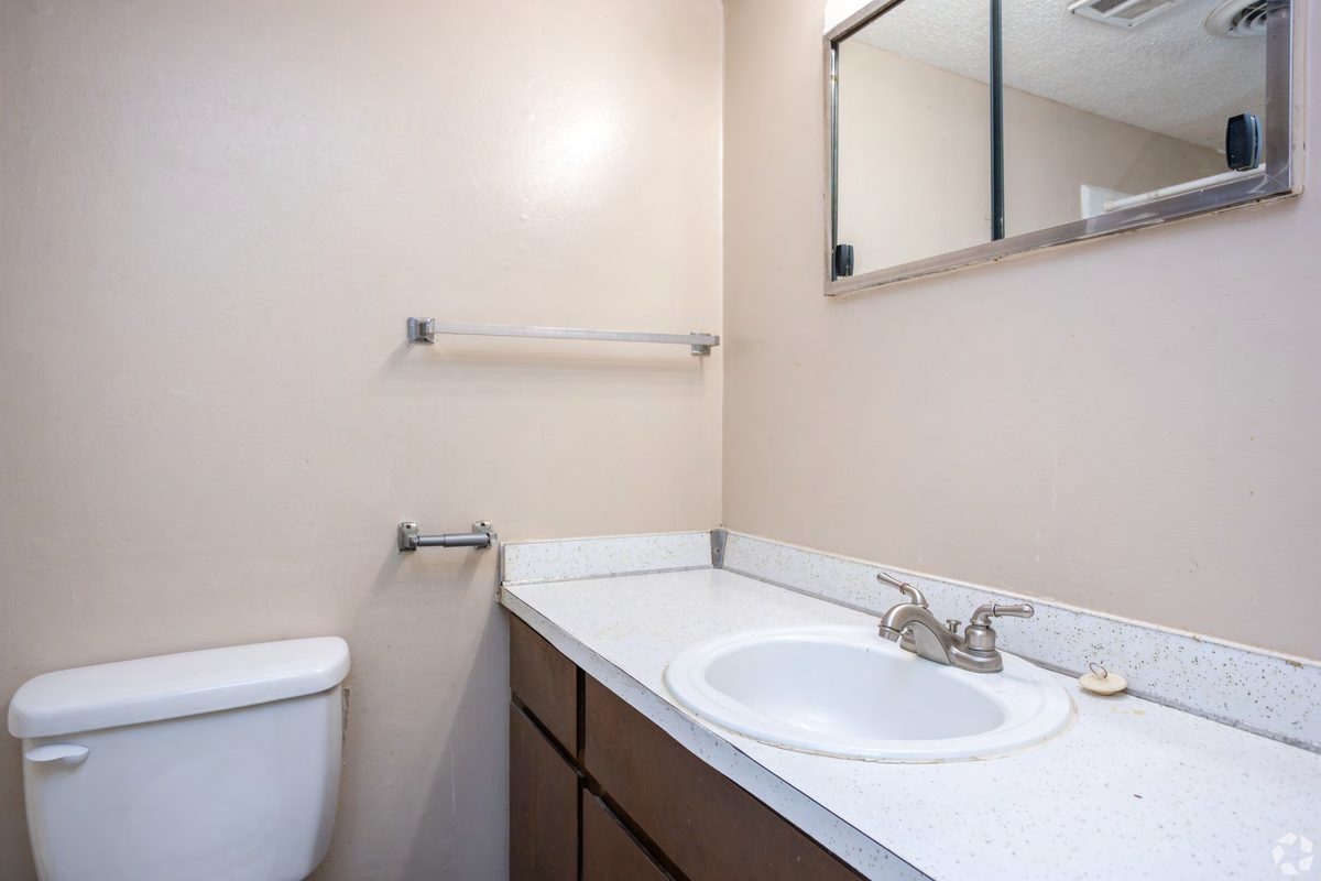 2-bedroom townhome kitchen