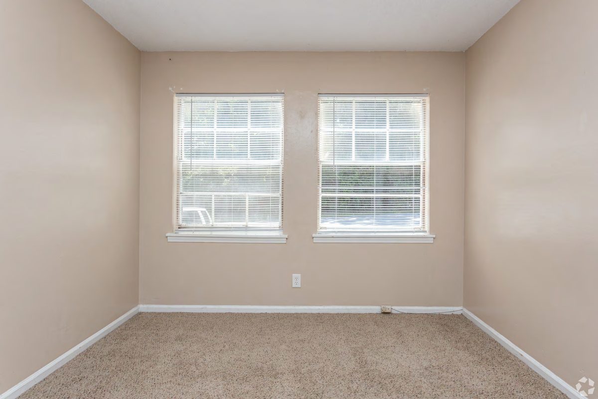 2-bedroom townhome bathroom