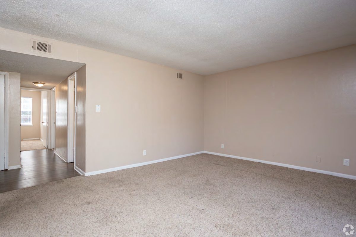 2-bedroom townhome closet