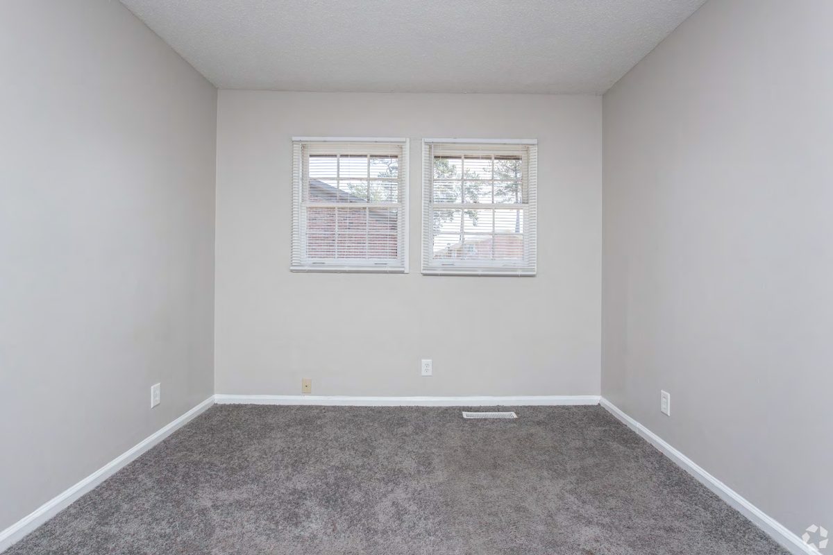 3-bedroom apartment hallway